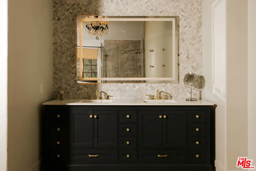 1285 Falling Star Avenue Westlake Village, CA 91362