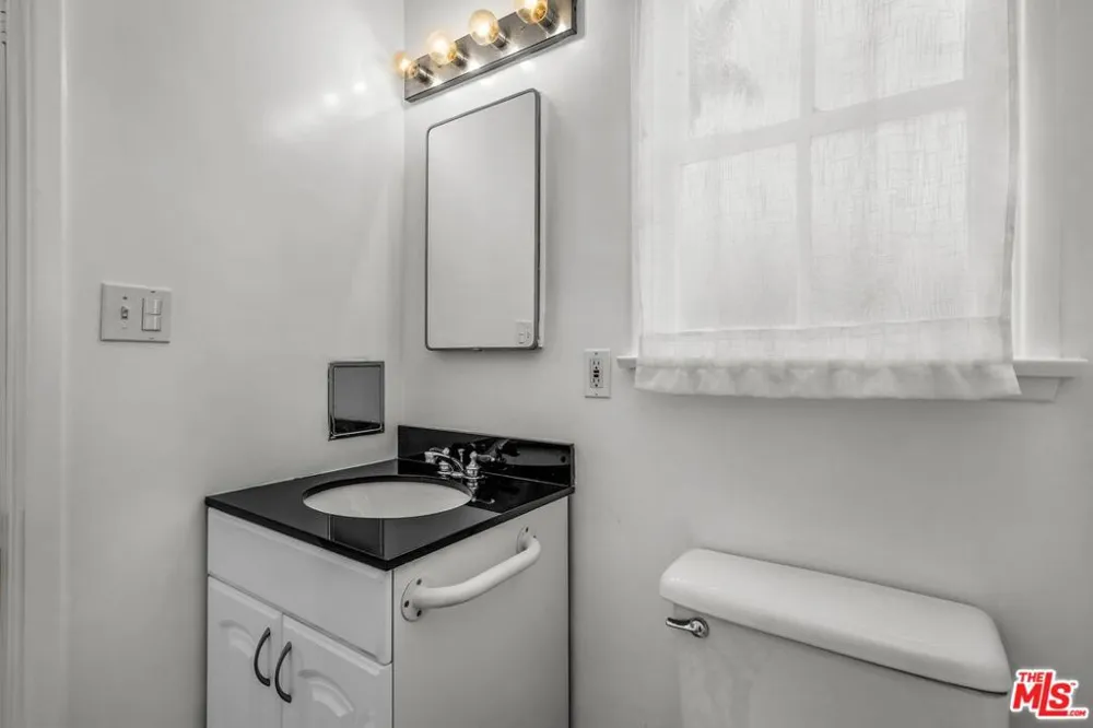 315 26th Street Santa Monica, CA 90402