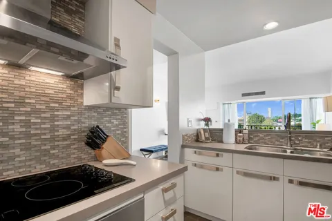 1155 La Cienega Boulevard #1103