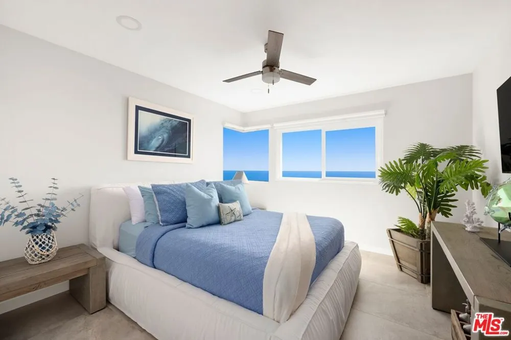 15 Vista De Catalina Laguna Beach, CA 92651