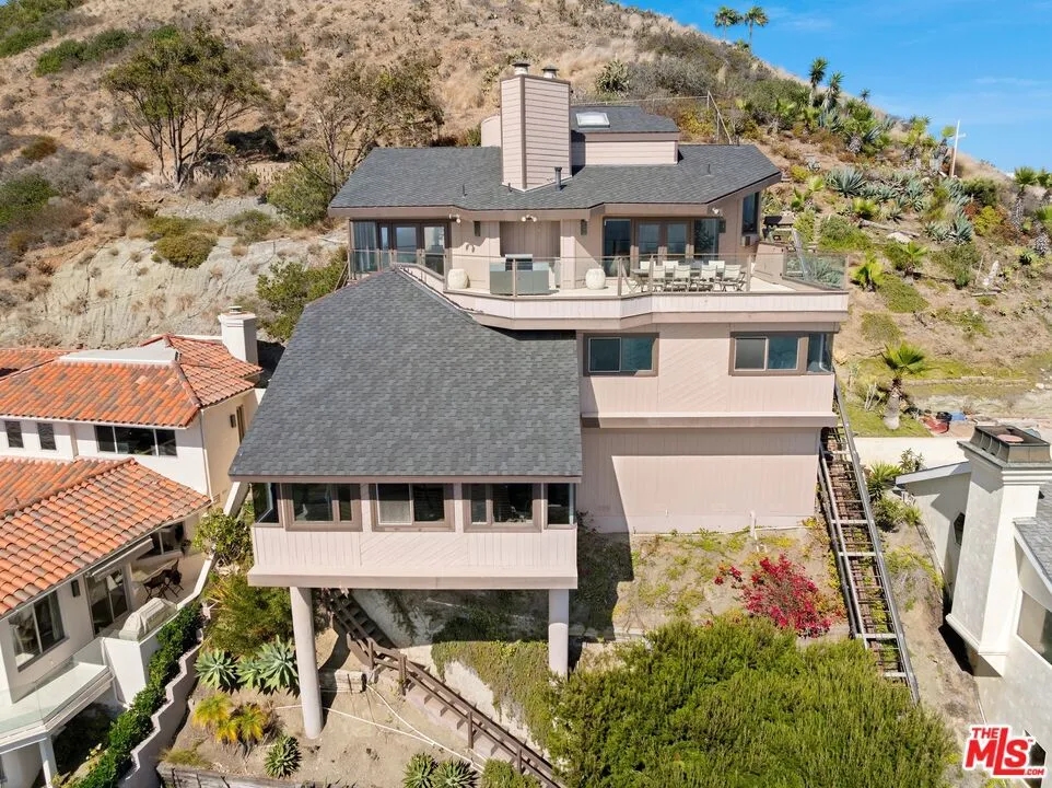 15 Vista De Catalina Laguna Beach, CA 92651