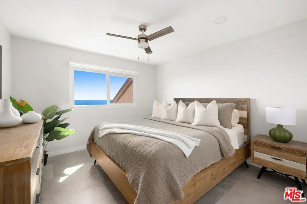 15 Vista De Catalina Laguna Beach, CA 92651