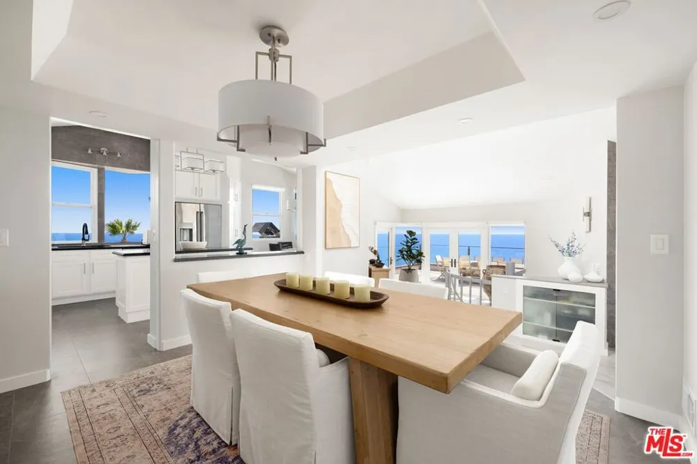 15 Vista De Catalina Laguna Beach, CA 92651