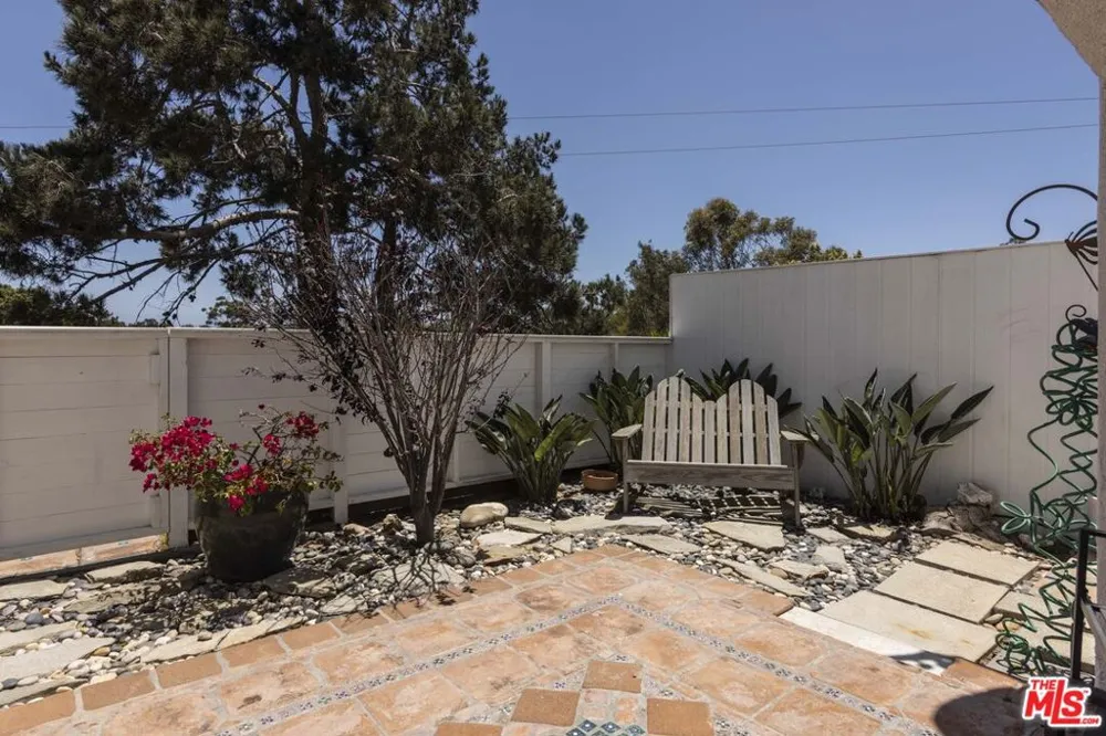 28711 PACIFIC COAST Highway #30 Malibu, CA 90265