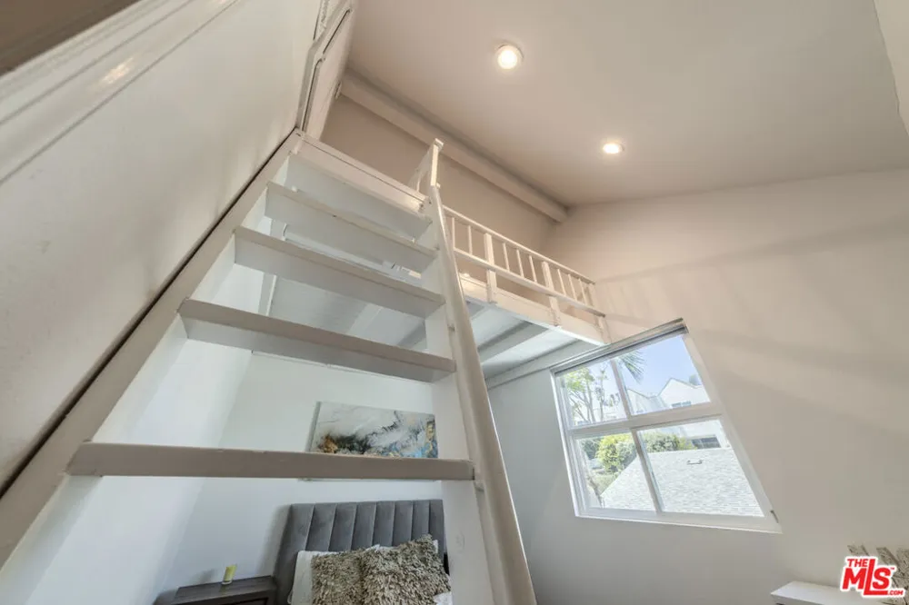 28711 PACIFIC COAST Highway #30 Malibu, CA 90265