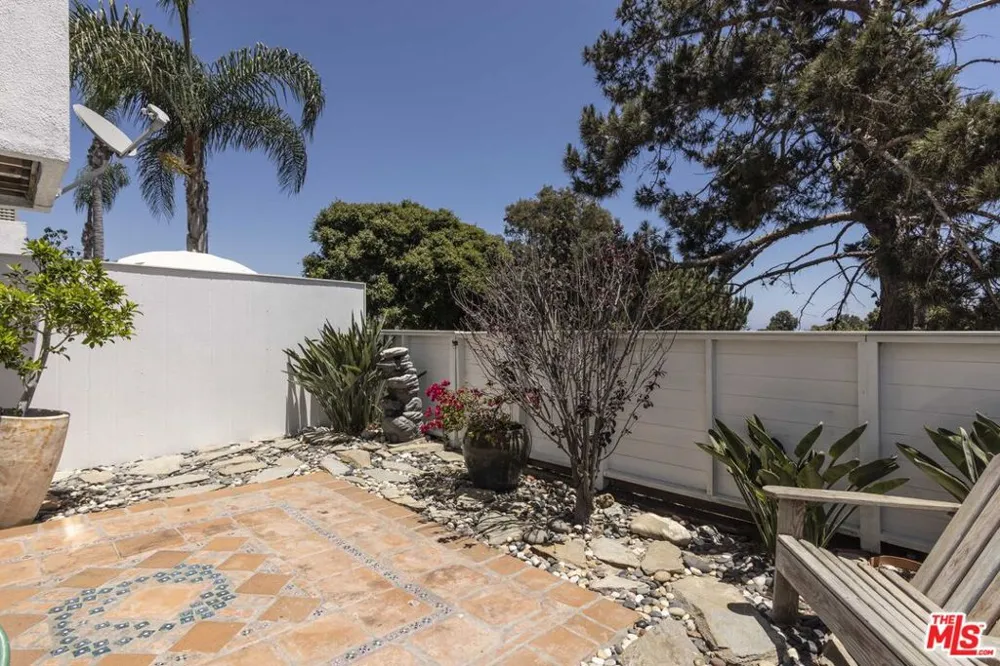 28711 PACIFIC COAST Highway #30 Malibu, CA 90265