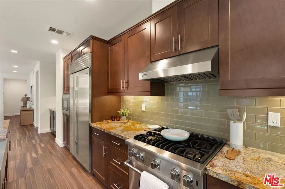 12883 Runway Road #1 Playa Vista, CA 90094