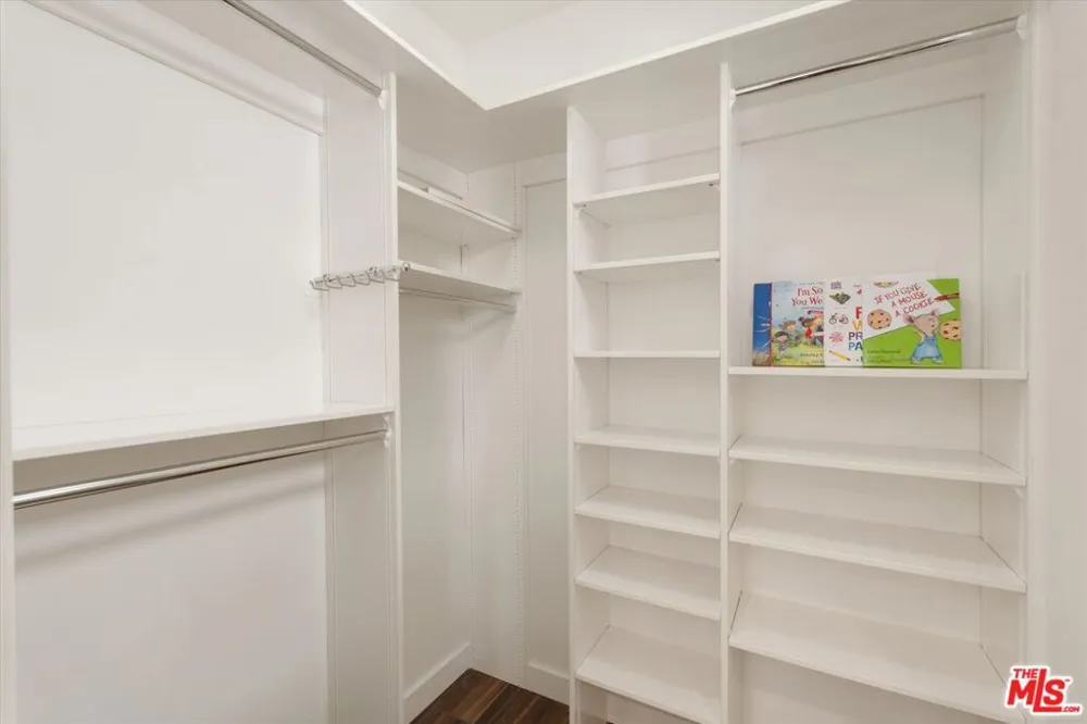 12883 Runway Road #1 Playa Vista, CA 90094