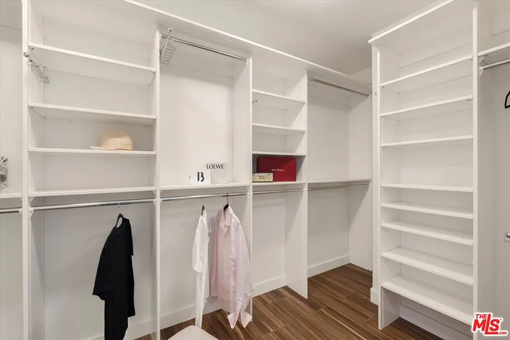 12883 Runway Road #1 Playa Vista, CA 90094
