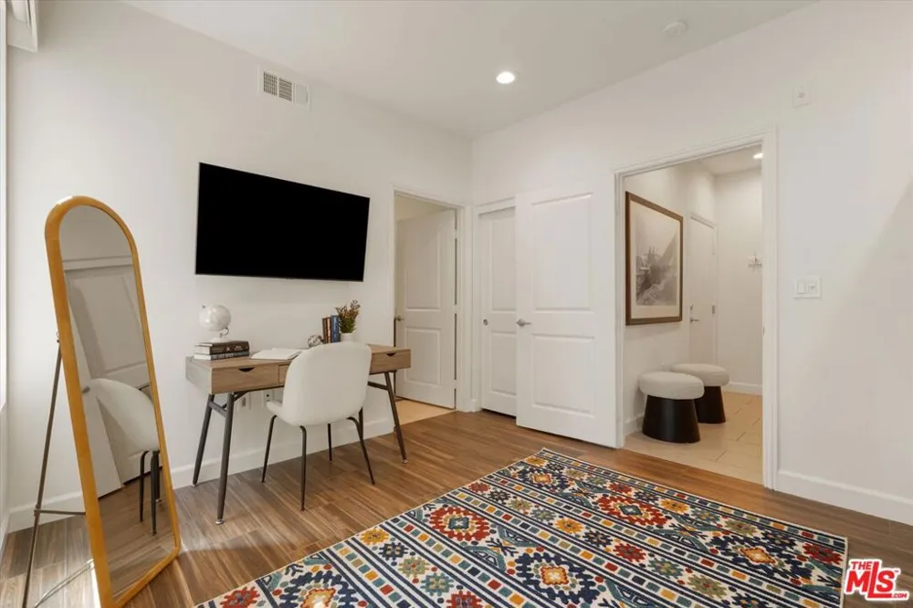 12883 Runway Road #1 Playa Vista, CA 90094
