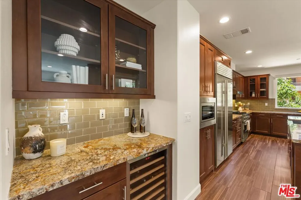 12883 Runway Road #1 Playa Vista, CA 90094