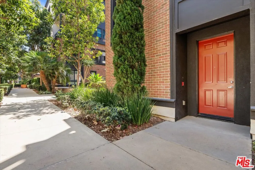 12883 Runway Road #1 Playa Vista, CA 90094