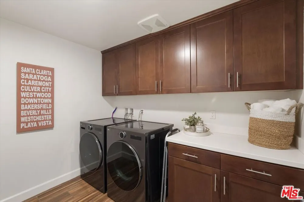 12883 Runway Road #1 Playa Vista, CA 90094