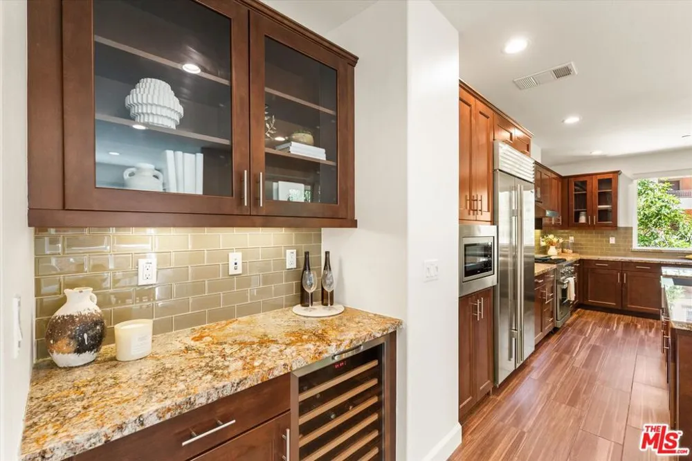 12883 Runway Road #1 Playa Vista, CA 90094