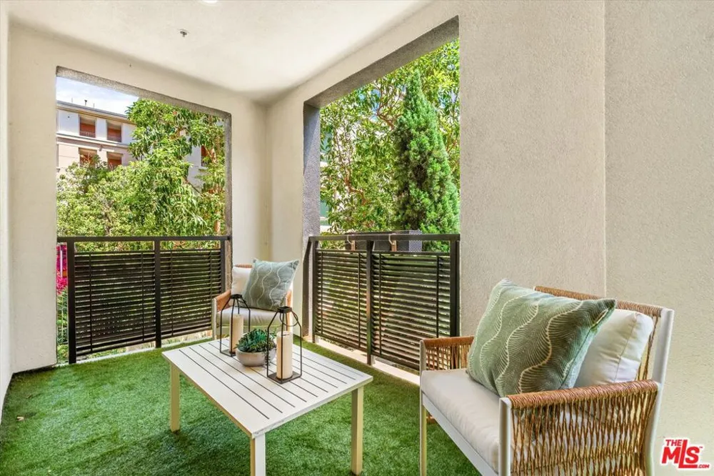 12883 Runway Road #1 Playa Vista, CA 90094