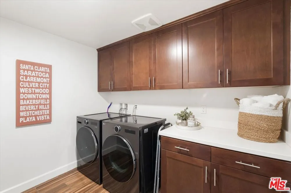 12883 Runway Road #1 Playa Vista, CA 90094