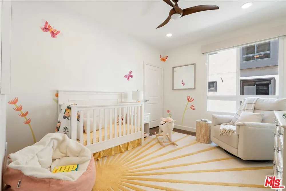 12883 Runway Road #1 Playa Vista, CA 90094