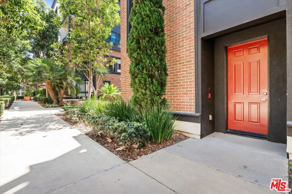12883 Runway Road #1 Playa Vista, CA 90094