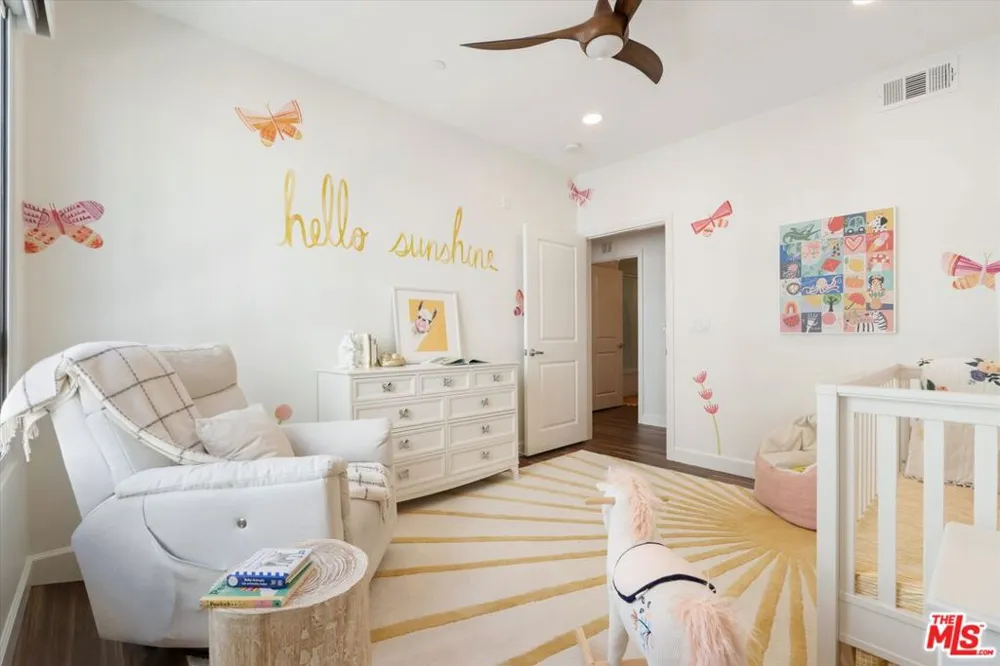 12883 Runway Road #1 Playa Vista, CA 90094