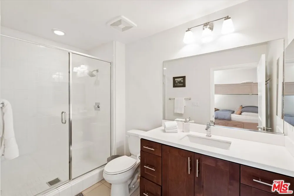 12883 Runway Road #1 Playa Vista, CA 90094