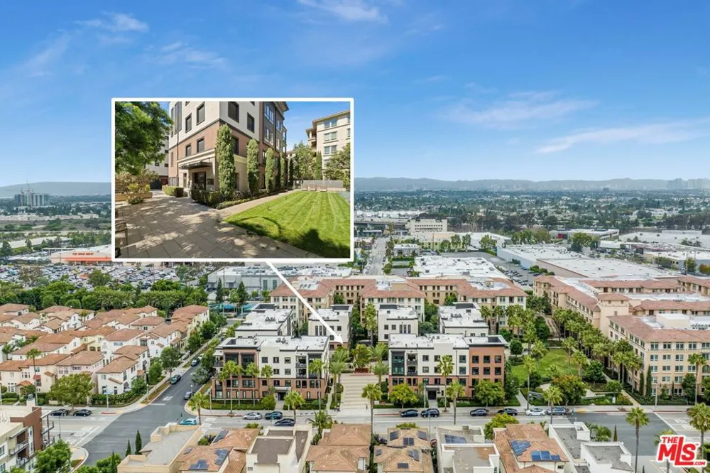 12883 Runway Road #1 Playa Vista, CA 90094