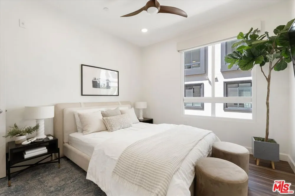 12883 Runway Road #1 Playa Vista, CA 90094