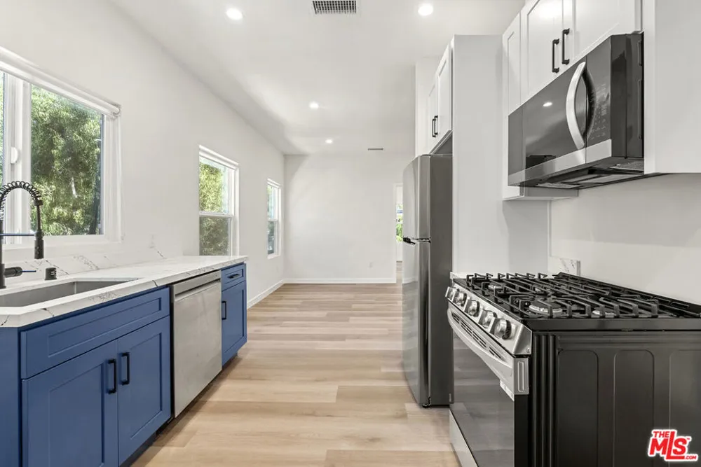 1305 Lucile Avenue #3 Los Angeles, CA 90026