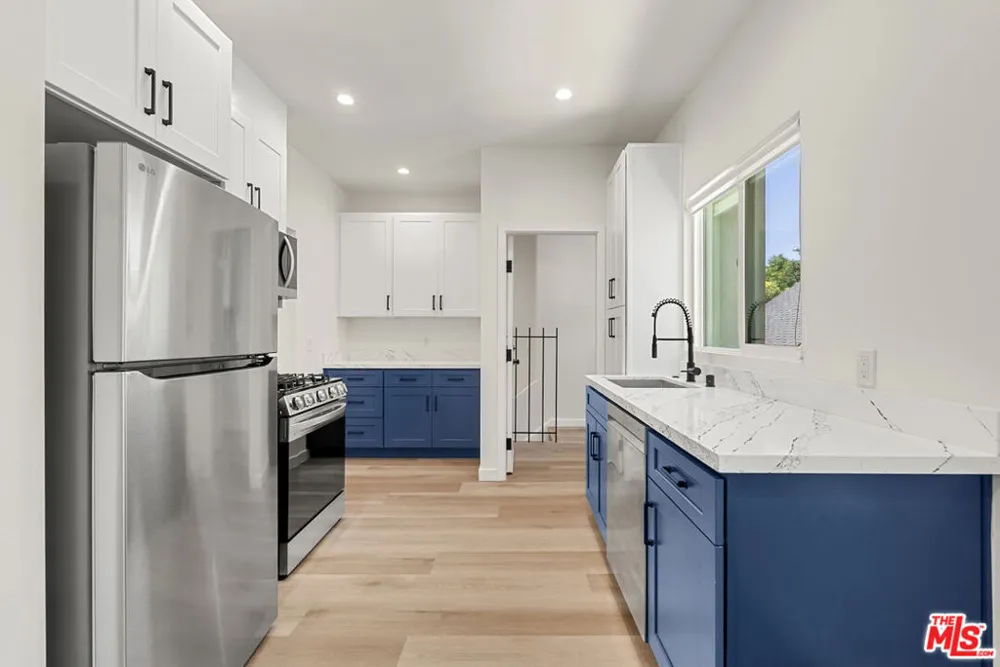 1305 Lucile Avenue #3 Los Angeles, CA 90026