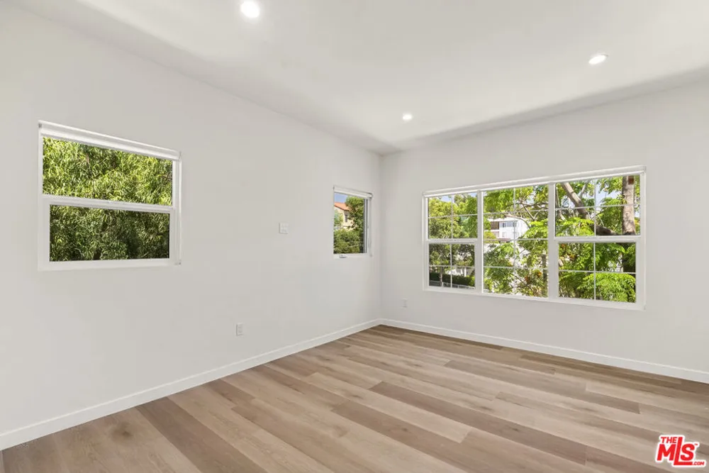 1305 Lucile Avenue #3 Los Angeles, CA 90026