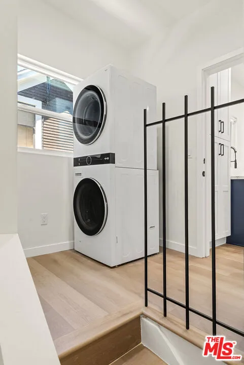 1305 Lucile Avenue #3 Los Angeles, CA 90026