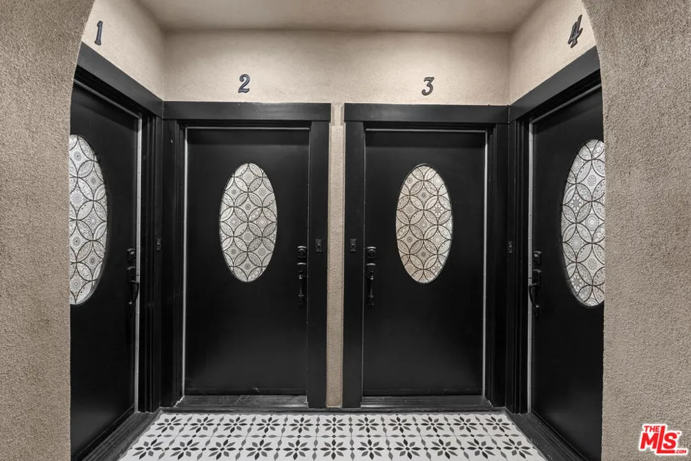 1305 Lucile Avenue #3 Los Angeles, CA 90026
