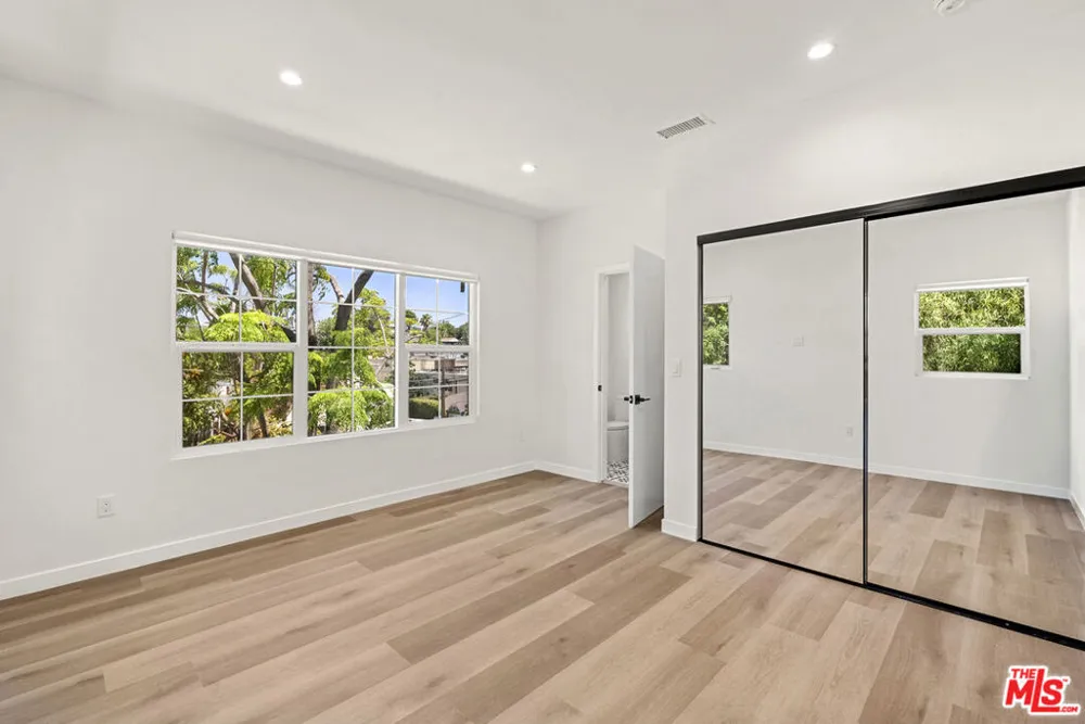 1305 Lucile Avenue #3 Los Angeles, CA 90026