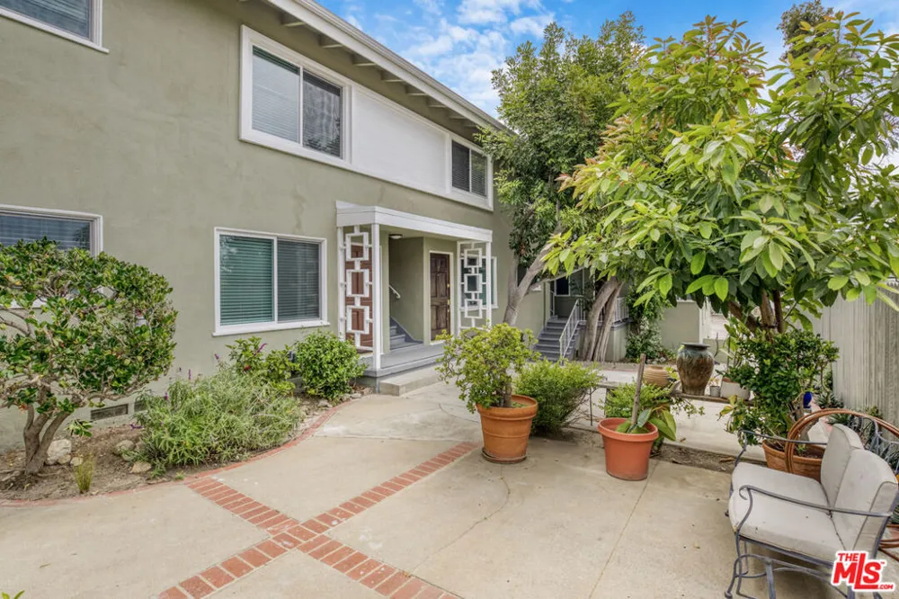 16144 W Sunset Boulevard ##2 Pacific Palisades, CA 90272