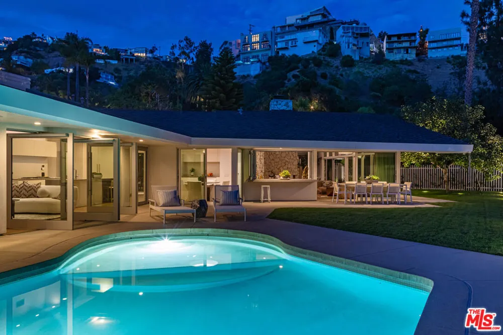 1667 Rising Glen Road Los Angeles, CA 90069