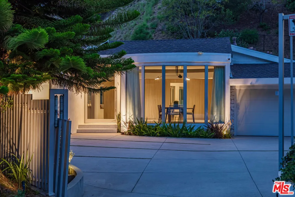 1667 Rising Glen Road Los Angeles, CA 90069
