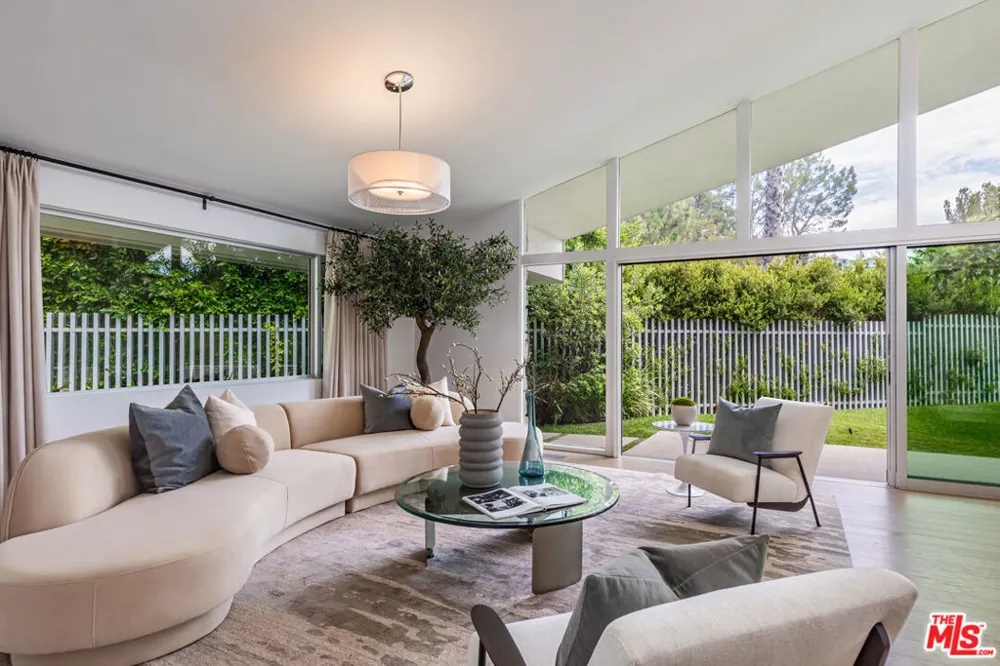 1667 Rising Glen Road Los Angeles, CA 90069