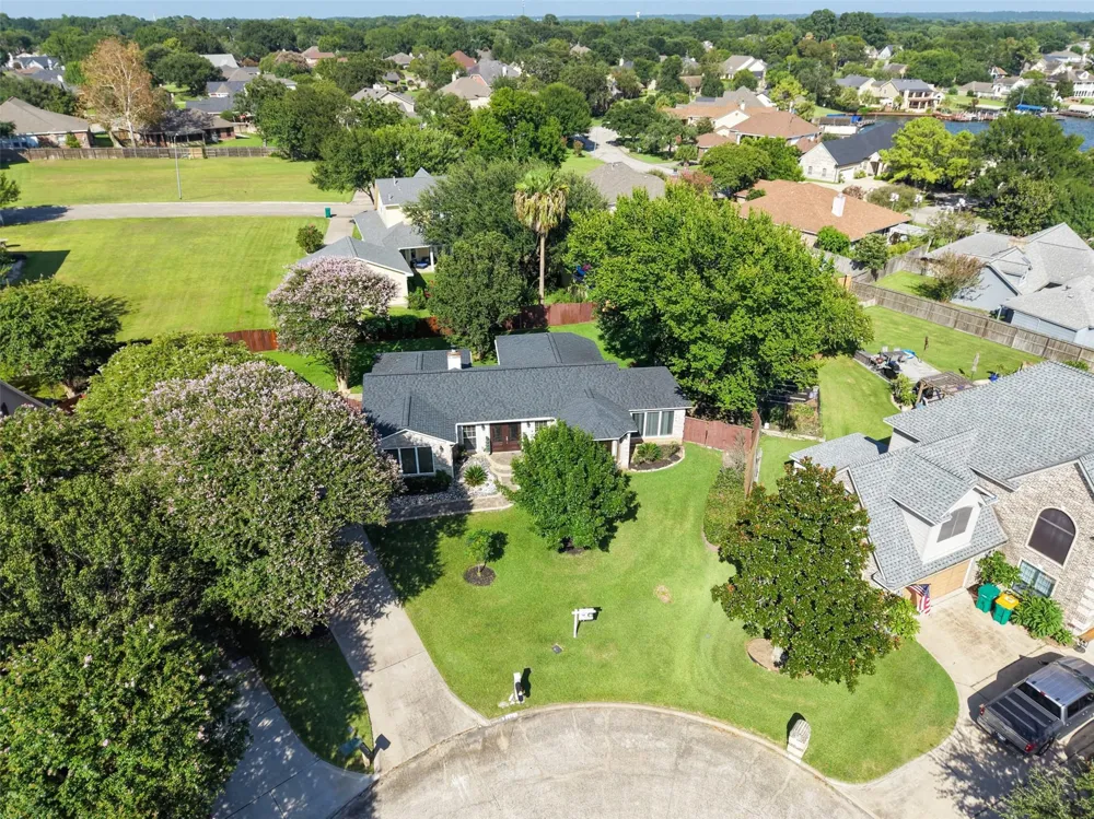 5425 Lazy Court Willis, TX 77318