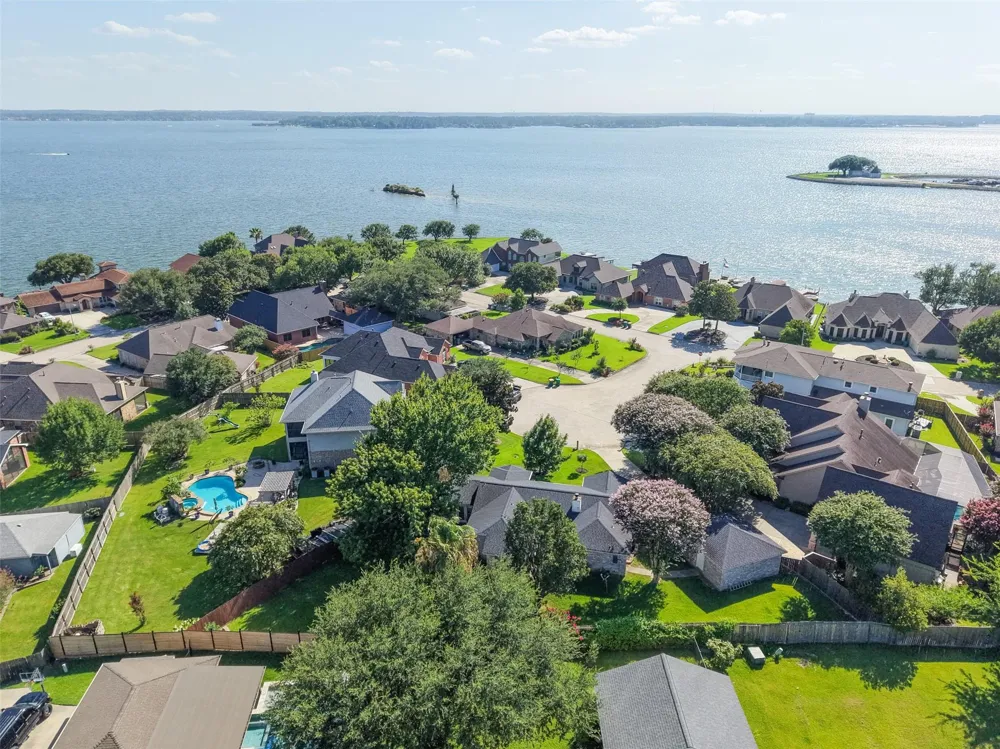 5425 Lazy Court Willis, TX 77318