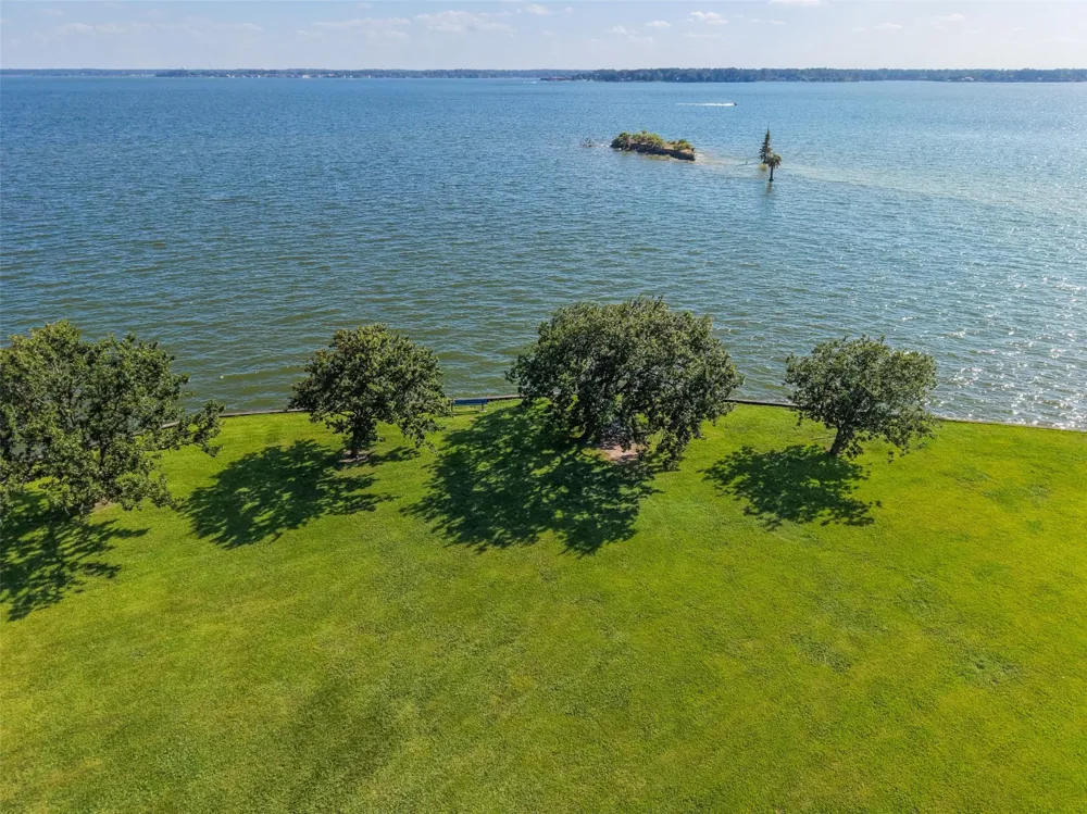 5425 Lazy Court Willis, TX 77318