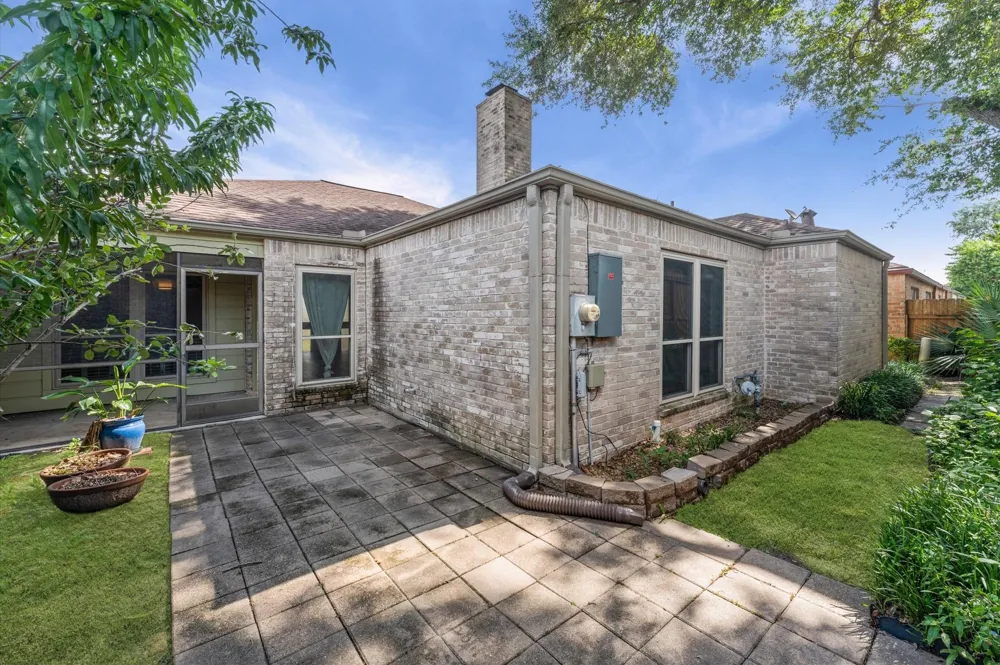 7731 Quail Meadow Drive Houston, TX 77071