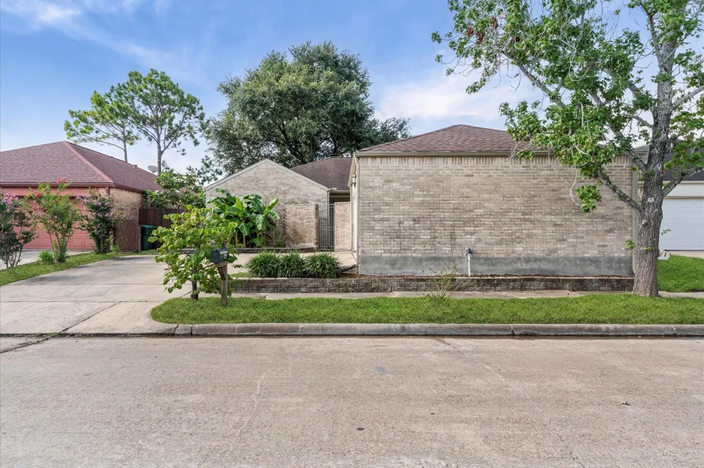 7731 Quail Meadow Drive Houston, TX 77071