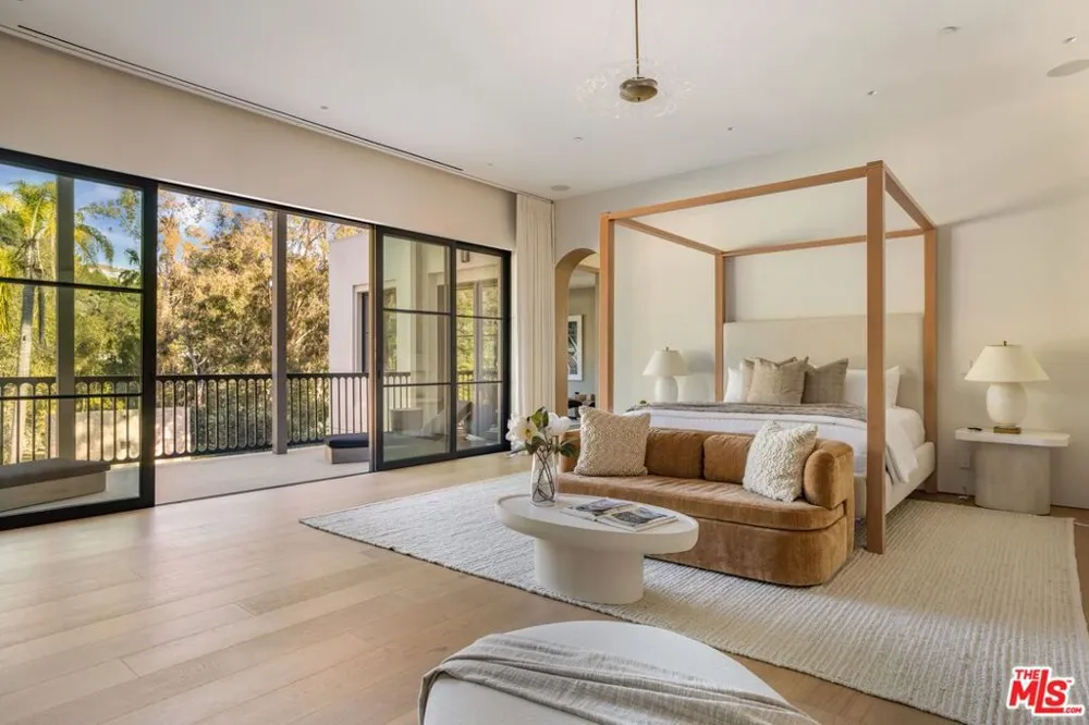 9951 Liebe Drive Beverly Hills, CA 90210