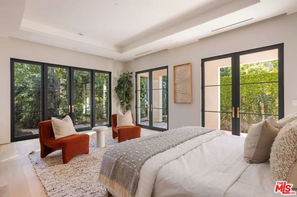 9951 Liebe Drive Beverly Hills, CA 90210