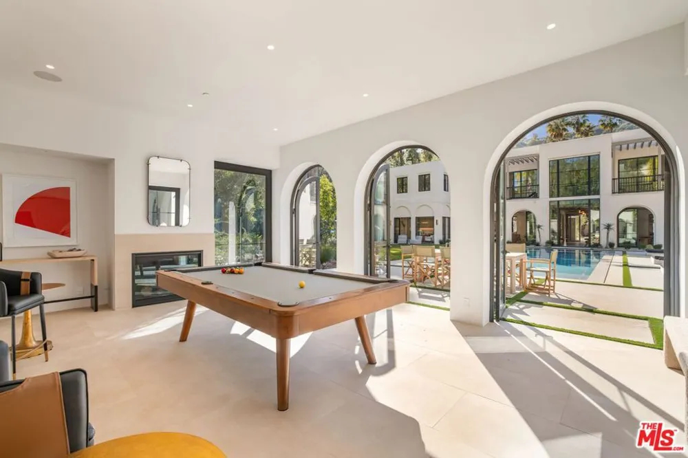 9951 Liebe Drive Beverly Hills, CA 90210