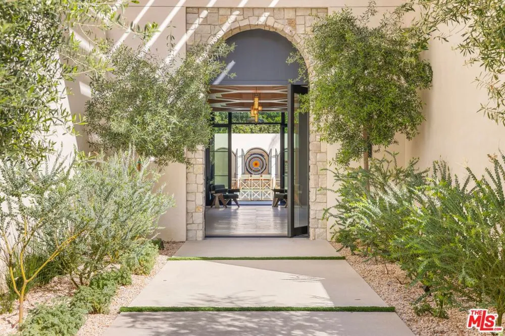 9951 Liebe Drive Beverly Hills, CA 90210