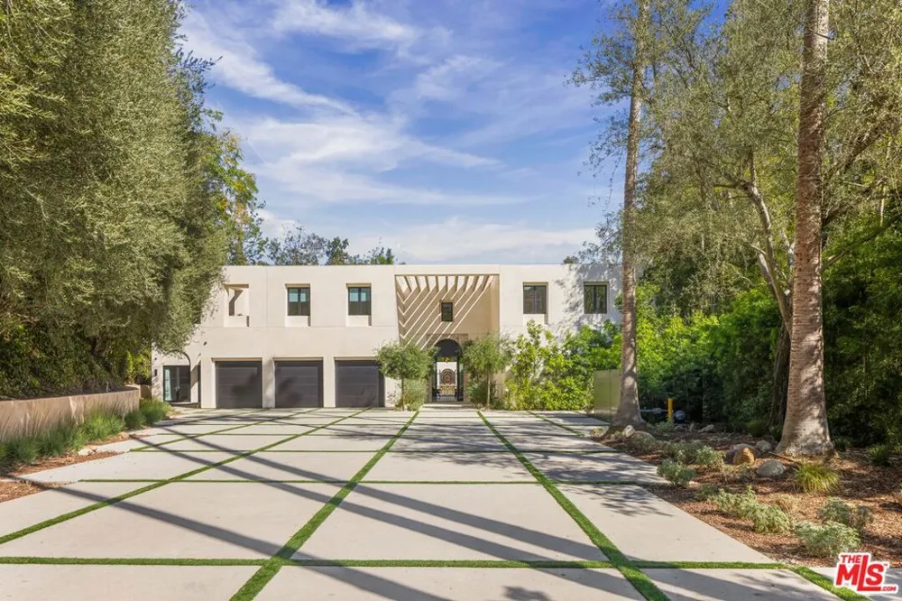 9951 Liebe Drive Beverly Hills, CA 90210