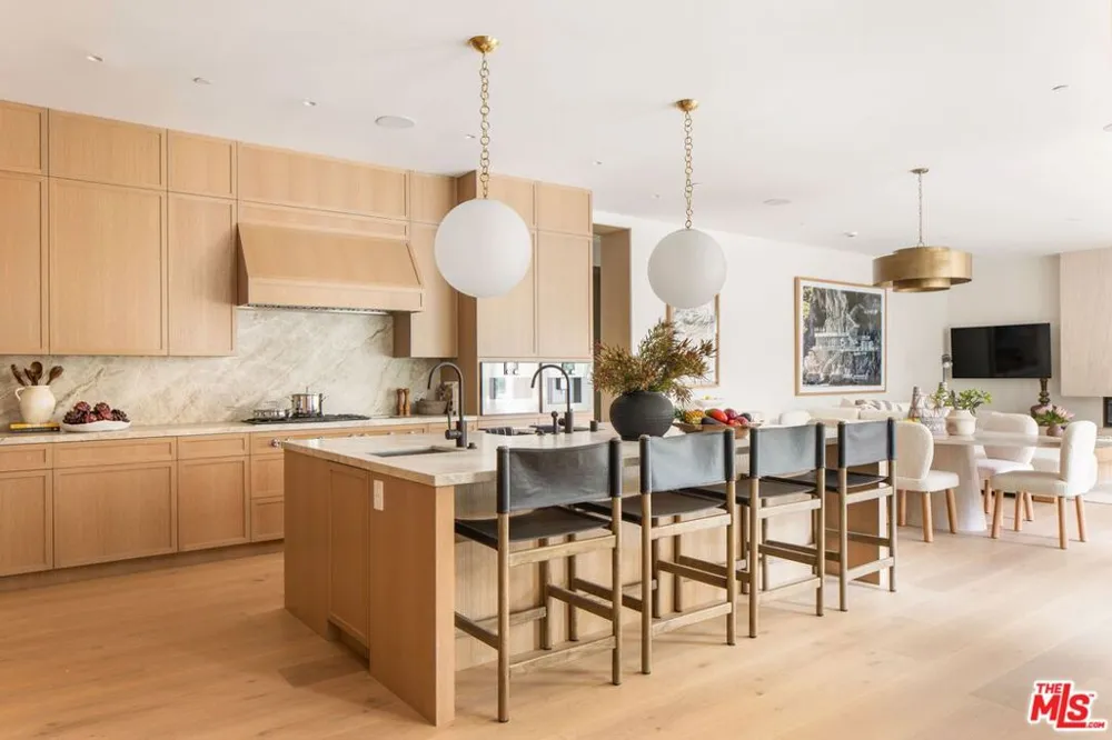 9951 Liebe Drive Beverly Hills, CA 90210
