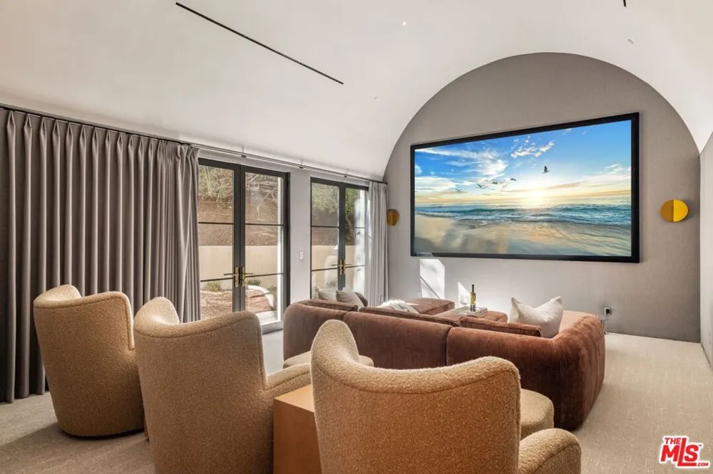9951 Liebe Drive Beverly Hills, CA 90210