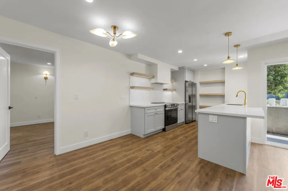 8712 Chessington Drive #261F Inglewood, CA 90305