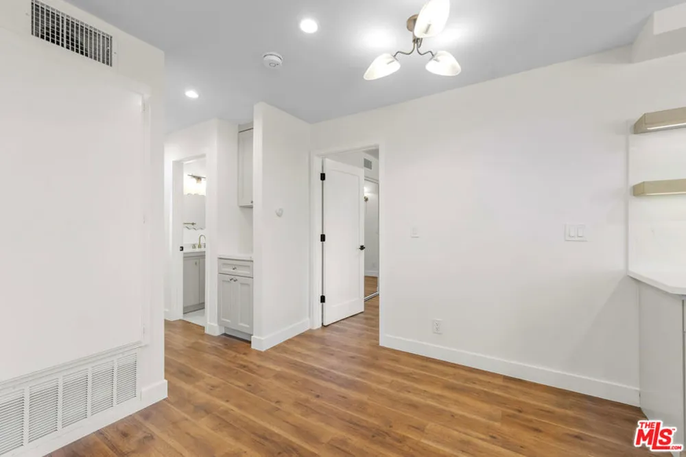 8712 Chessington Drive #261F Inglewood, CA 90305